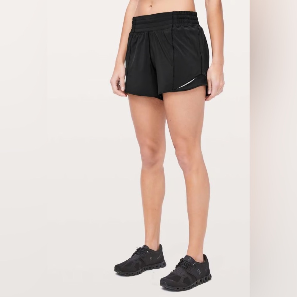 Lululemon Curvy Fit Hotty Hot Shorts High-Rise Long in Black, size 14 - Picture 6 of 16